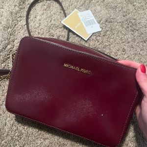 Michael Kors Jet Set Cross Body Bag